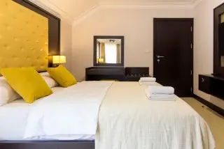 Hotel Swiss Holiday