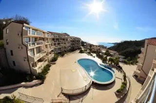 Blue Horizon Apartments