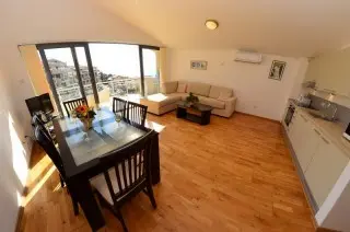 Blue Horizon Apartments