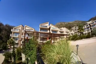 Blue Horizon Apartments