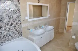 Hotel Xanadu
