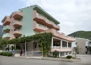 Hotel Ivando