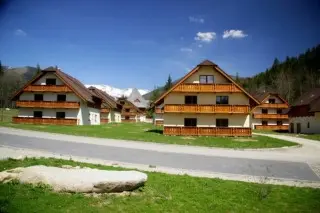 Pinus Apartments