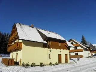 Pinus Apartments