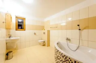 Pinus Apartments