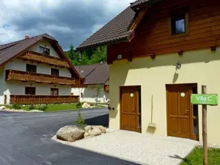 Pinus Apartments