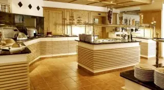 Aparthotel Adler