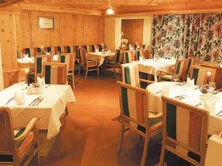 Aparthotel Adler
