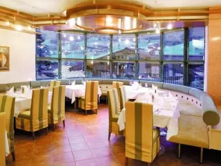 Aparthotel Adler