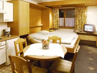 Aparthotel Adler