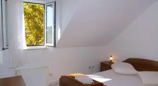 Pensionat  Palac & Pokoje i Apartamenty Prywatne