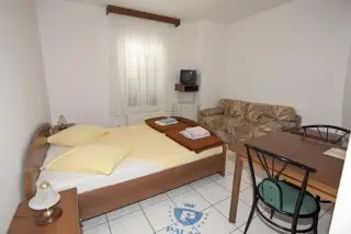Pensionat  Palac & Pokoje i Apartamenty Prywatne