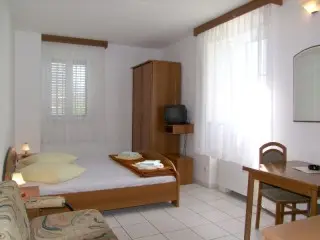 Pensionat  Palac & Pokoje i Apartamenty Prywatne