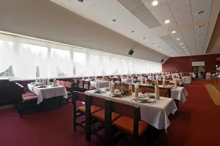 Hotel Junior