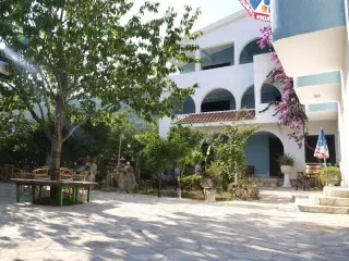 Pansion Casa Bianka 