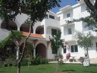 Pansion Casa Bianka 