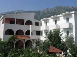 Pansion Casa Bianka 