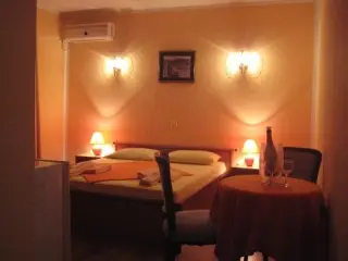 Apartmani & Pansion Holiday