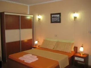 Apartmani & Pansion Holiday