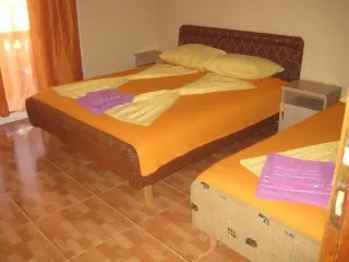 Apartmani & Pansion Holiday