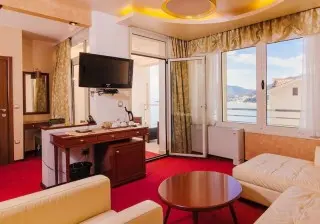 Hotel Meridian