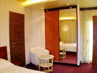 Hotel Meridian