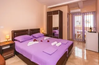 Studio Apartmani Lara & Studio Apartmani Solaris