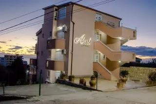 Apartmani Villa Ani - basen w cenie !