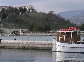 Hotel Ema