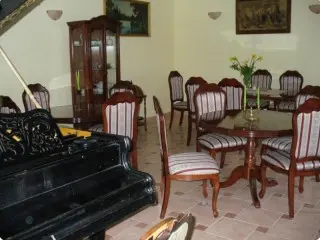 Hotel Ema