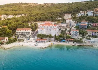  Malo More Resort