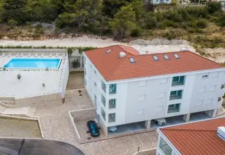  Malo More Resort