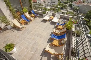 Hotel Twelve