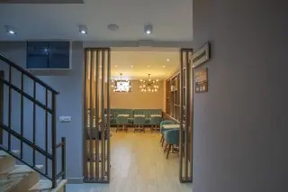 Hotel Twelve