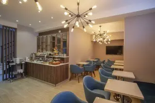 Hotel Twelve