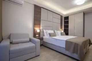 Hotel Twelve
