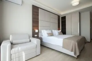 Hotel Twelve