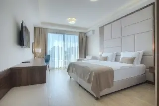 Hotel Twelve