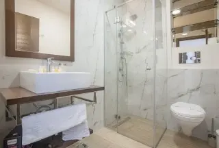 Hotel Twelve