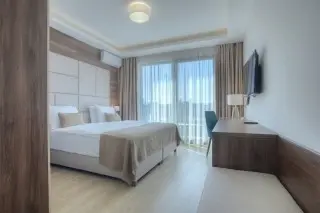 Hotel Twelve