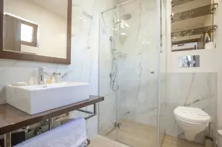 Hotel Twelve