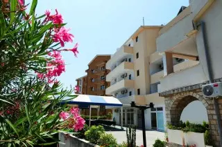  Villa Monte Rio