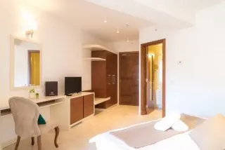Hotel Kadmo