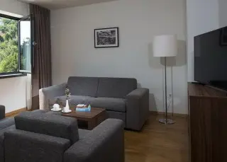 Apartmani & Villas Srebreno
