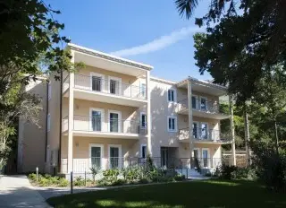 Apartmani & Villas Srebreno