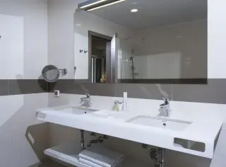 Apartmani & Villas Srebreno