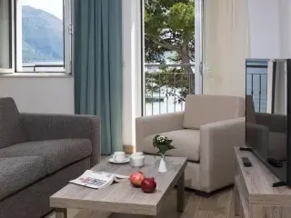 Apartmani & Villas Srebreno