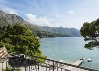 Apartmani & Villas Srebreno