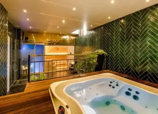  Hotel Brown Beach House & Spa 