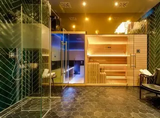  Hotel Brown Beach House & Spa 